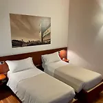 Boutique 3 0 בית הארחה 4*