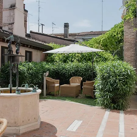 Boutique 3 0 4* Ferrara