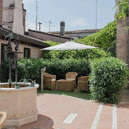 Boutique 3 0 4* Ferrara