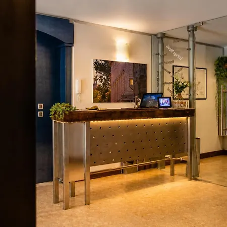 Boutique 3 0 4* פררה