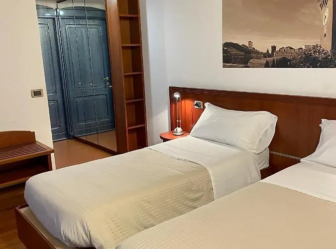 招待所 Boutique 3 0 费拉拉